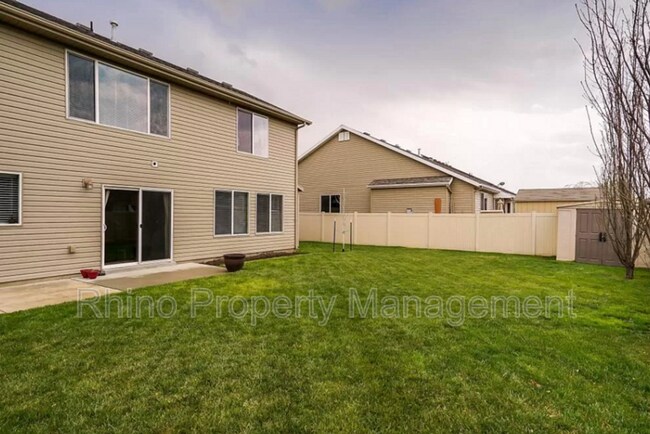 Foto del edificio - 1061 Fox Hollow Dr