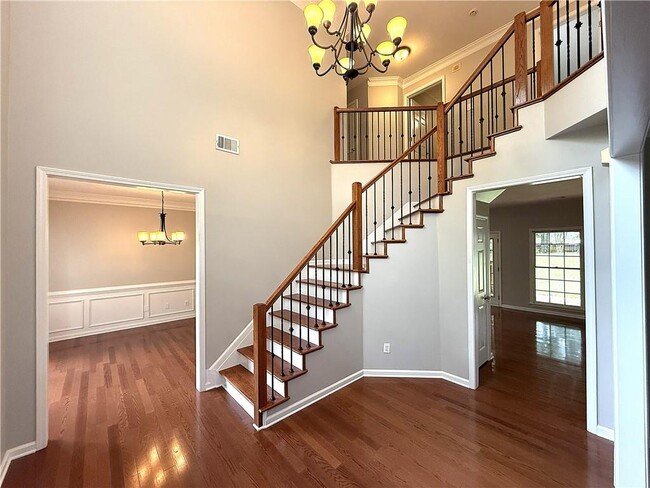 Building Photo - 1310 Rosewood Dr