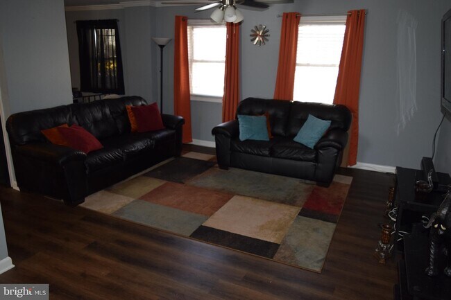 Foto del edificio - 14 Danbury St SW