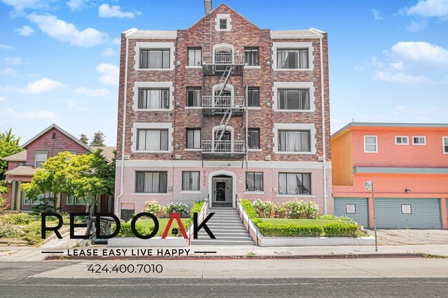 Building Photo - 932 Irolo St