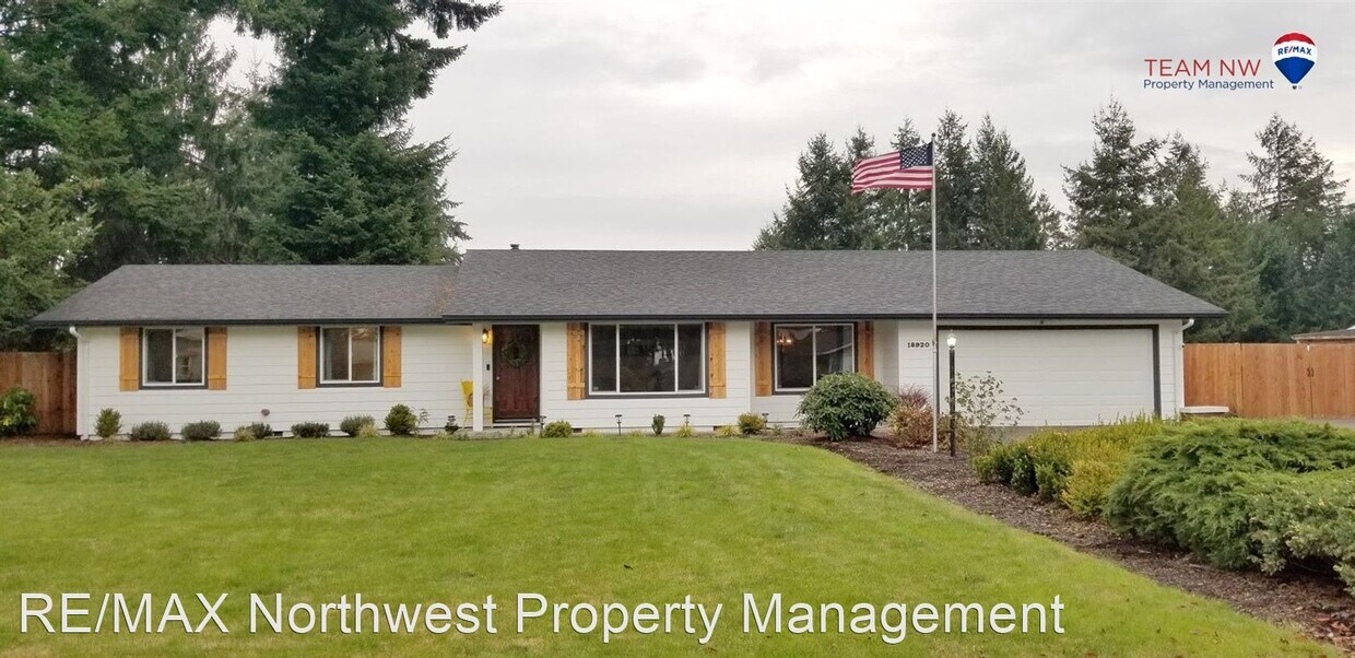 Foto principal - 3 br, 2.5 bath House - 18920 Nutmeg St SW