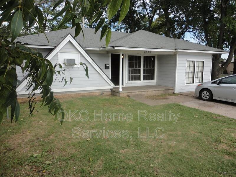 Primary Photo - 3603 N Rockwell Ave