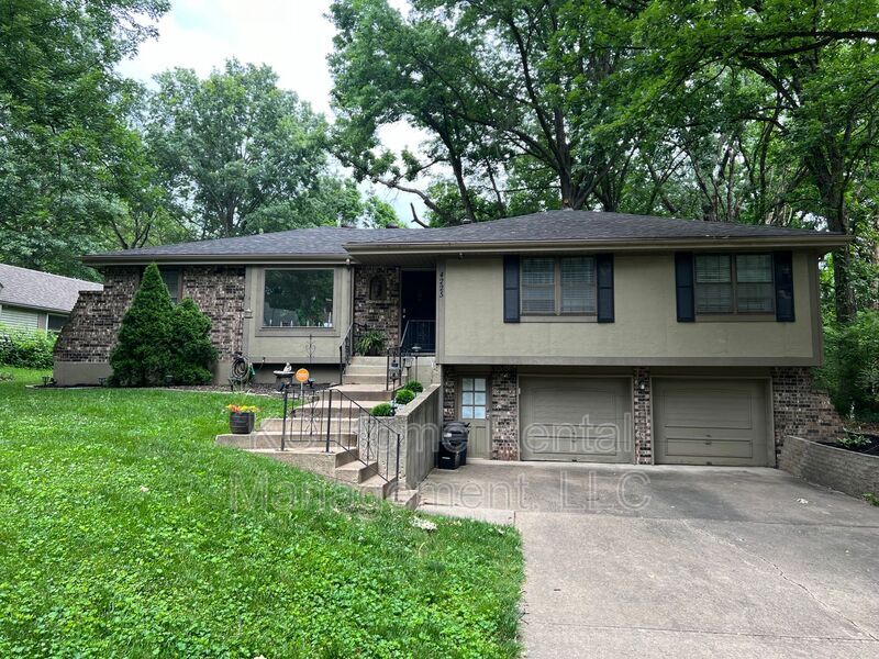 Foto principal - 4225 N Grand Ave