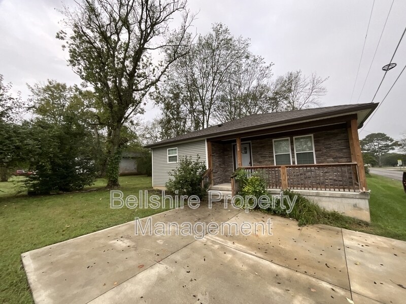 Foto principal - 668 Anthony St
