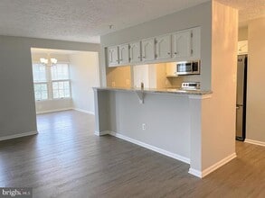 Building Photo - 13107 Briarcliff Terrace