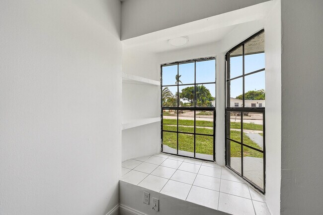 Foto del edificio - 1060 SW 5th Terrace