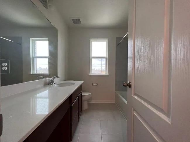 Building Photo - 7218 Bakersfield Ct