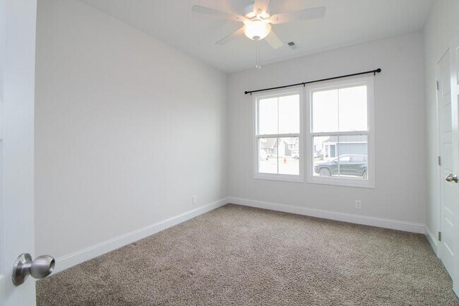 Foto del edificio - 234 Wexford Wy