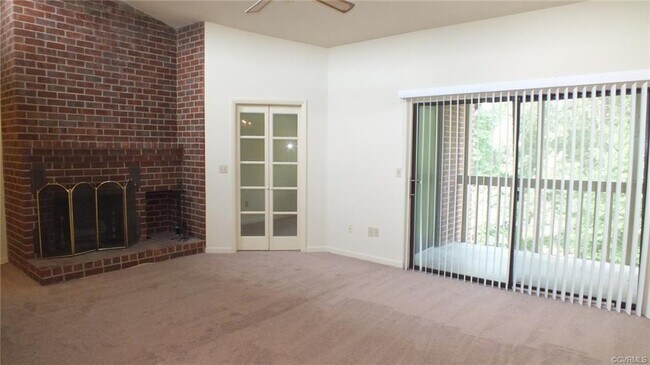Foto del edificio - 2103 Turtle Creek Dr