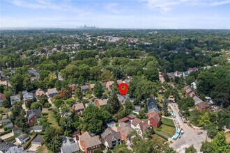Building Photo - 3595 Glencairn Rd