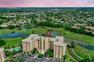Building Photo - 7400 Radice Ct