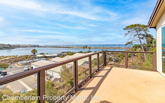 Building Photo - 3 br, 2.5 bath House - 331 Olive Ave #301