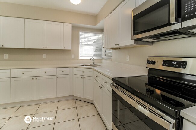 Building Photo - 1453 Birwood St