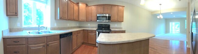 Kitchen - 5828 Okemos Rd