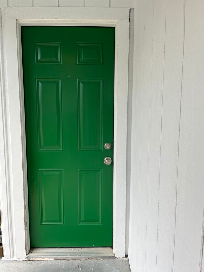 Foto del edificio - 1904 E 10th St