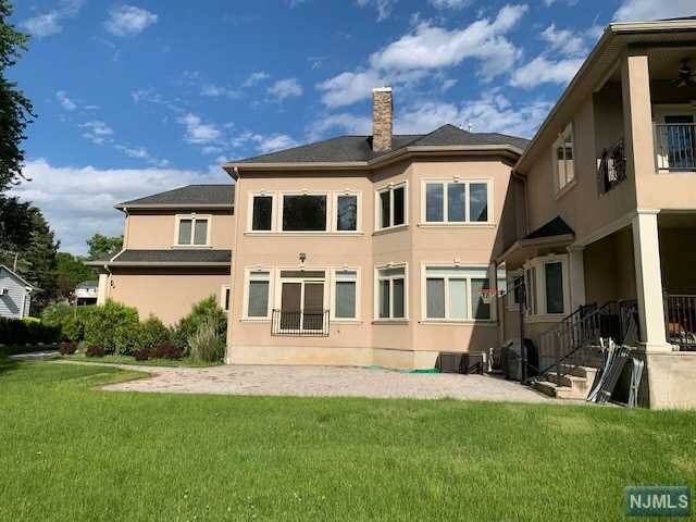 Foto del edificio - 45 Colonial Road