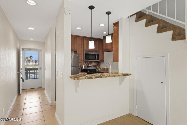 Building Photo - 240 Surfside Dr