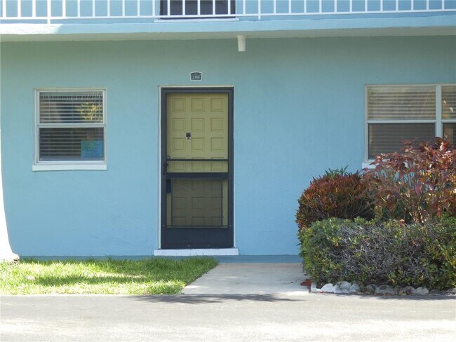 Foto del edificio - 12405 3rd St E