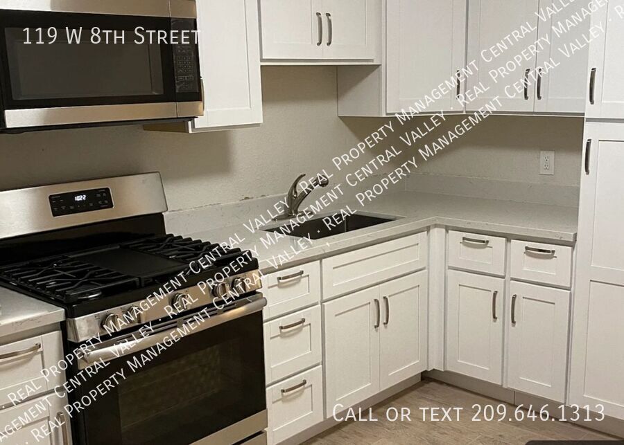 Building Photo - Coming Soon Tracy Cozy 1 Bedroom 1 Bath Ho...