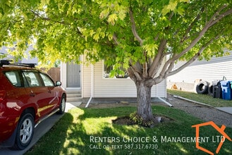 Building Photo - 151 Cowichan Ct W