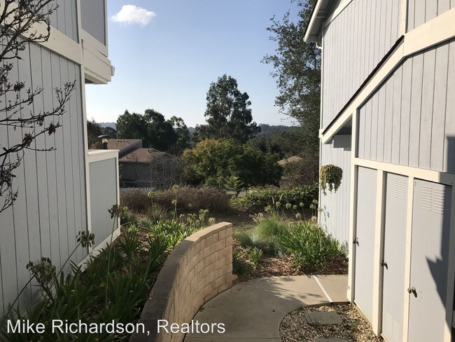 Building Photo - 4555 Oak Glen Dr