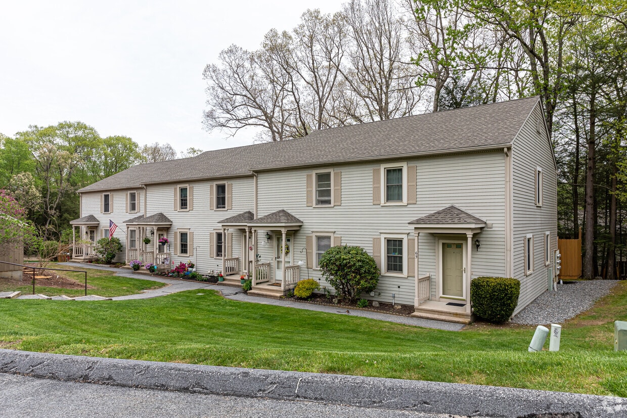 Country Living 1229 Winsted Rd Torrington, CT 06790