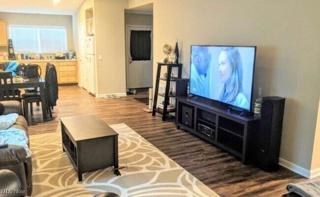 Foto del edificio - 245 Brittany Ln