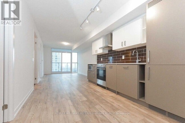 Building Photo - 125-2125 Redpath Ave