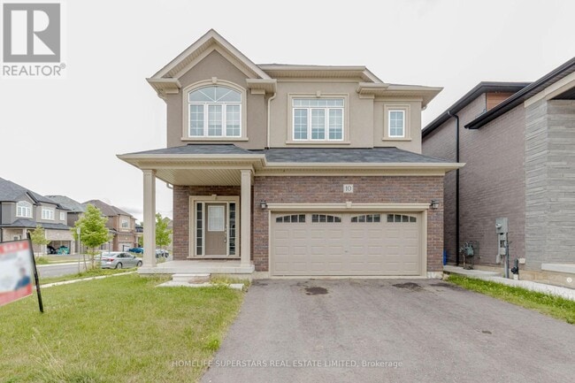 Building Photo - 10 Macklin St