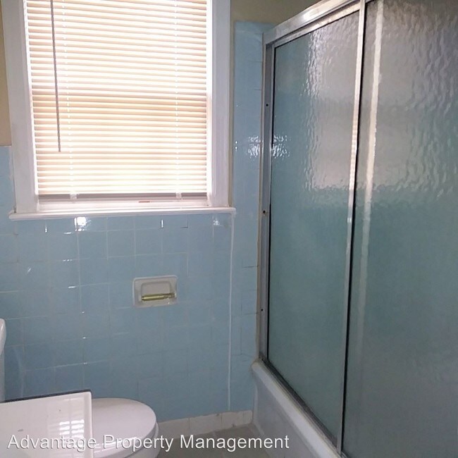 Foto del edificio - 3 br, 2 bath House - 1410 Delano Ave.