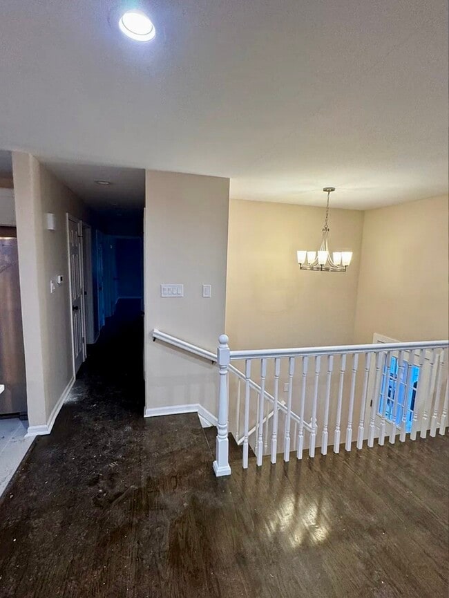 Foto del edificio - 1338 Jill Terrace