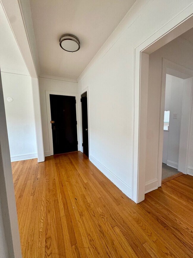 Foto del edificio - 7013 N Ridge