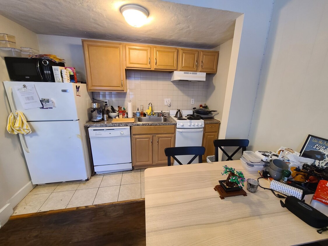 Foto principal - Fenway - Close to T - Parking Available