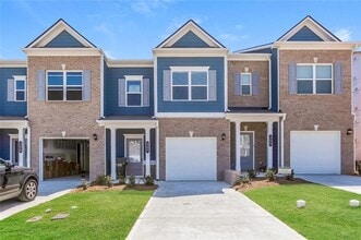 Building Photo - 307 Skye Ln