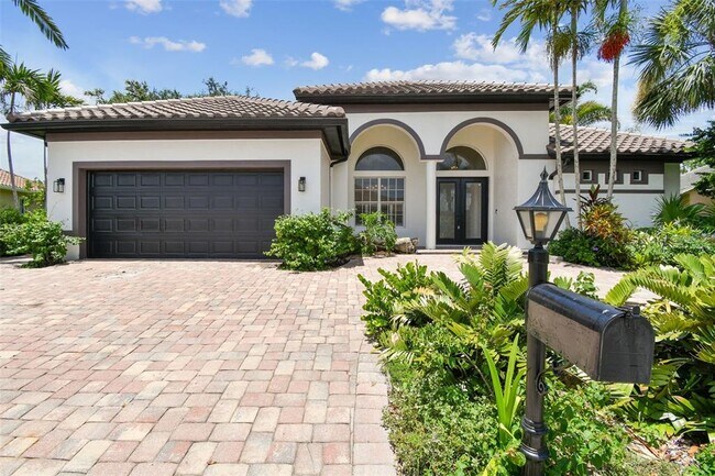 Building Photo - 13792 Long Lake Ln