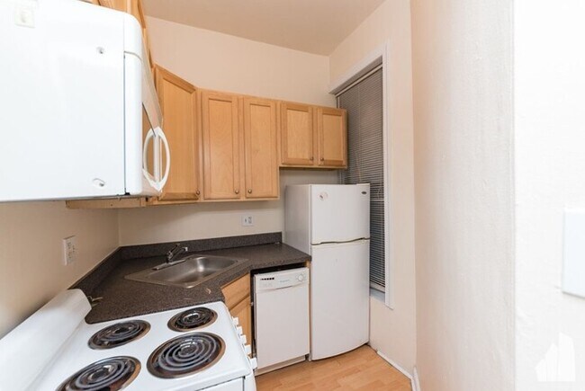 Foto del edificio - 477 W Deming Pl