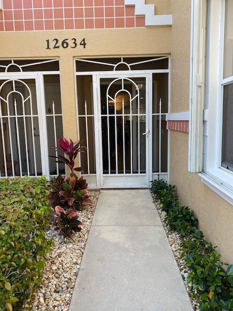 Building Photo - 12634 Crystal Pointe Dr