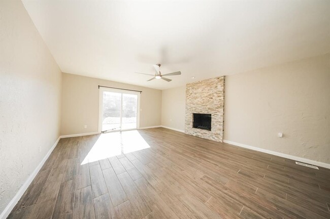 Building Photo - 8512 NW 86th St