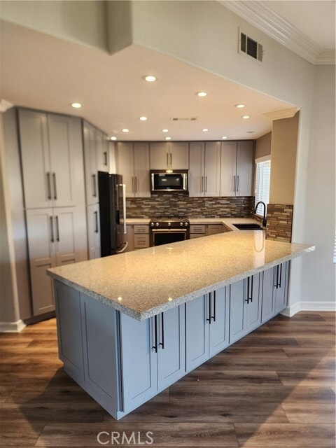 Building Photo - 798 Twin Hills Dr