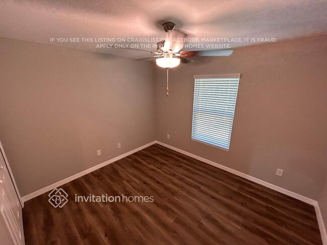 Foto del edificio - 21312 Davison Ave