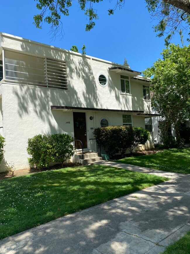 1452 Santa Ynez Way Unit upstairs, Sacramento, CA 95816 Condo for