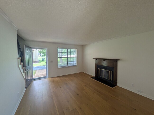 Foto del edificio - 1107 Quail Ct W