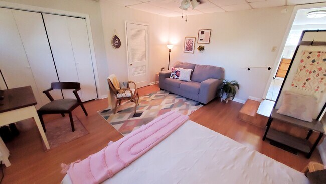 view of living area - 162 Enota Ave NW