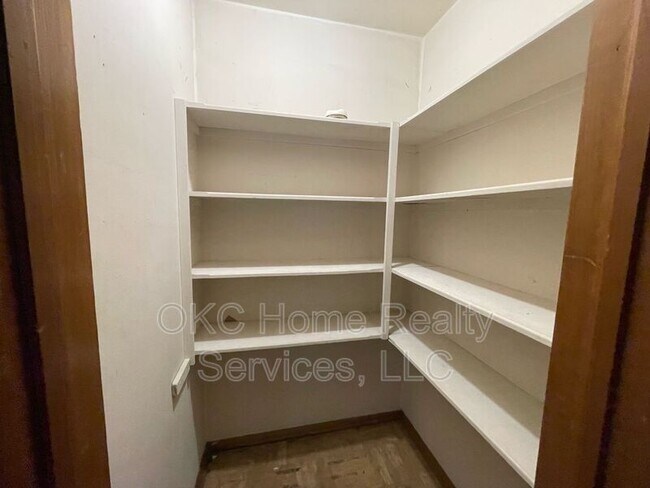 Building Photo - 332 NW 80th St