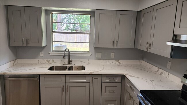 Foto del edificio - 2628 Dawson Ave