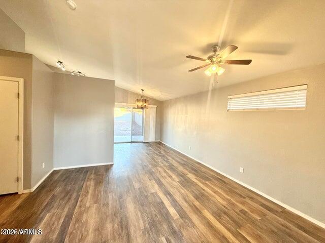 Foto del edificio - 16130 W Jackson St