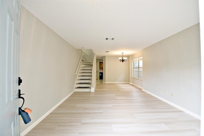 Foto del edificio - 13329 Black Canyon Dr
