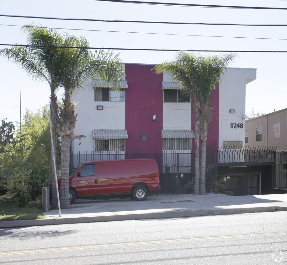 Foto del edificio - 11248 Oxnard St