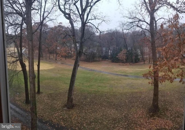 Foto del edificio - 640 Oakland Hills Dr