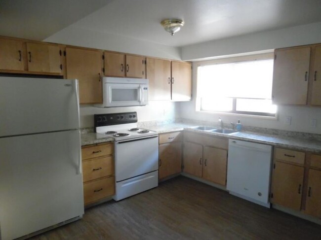 Building Photo - 2 bedroom in Billings MT 59102